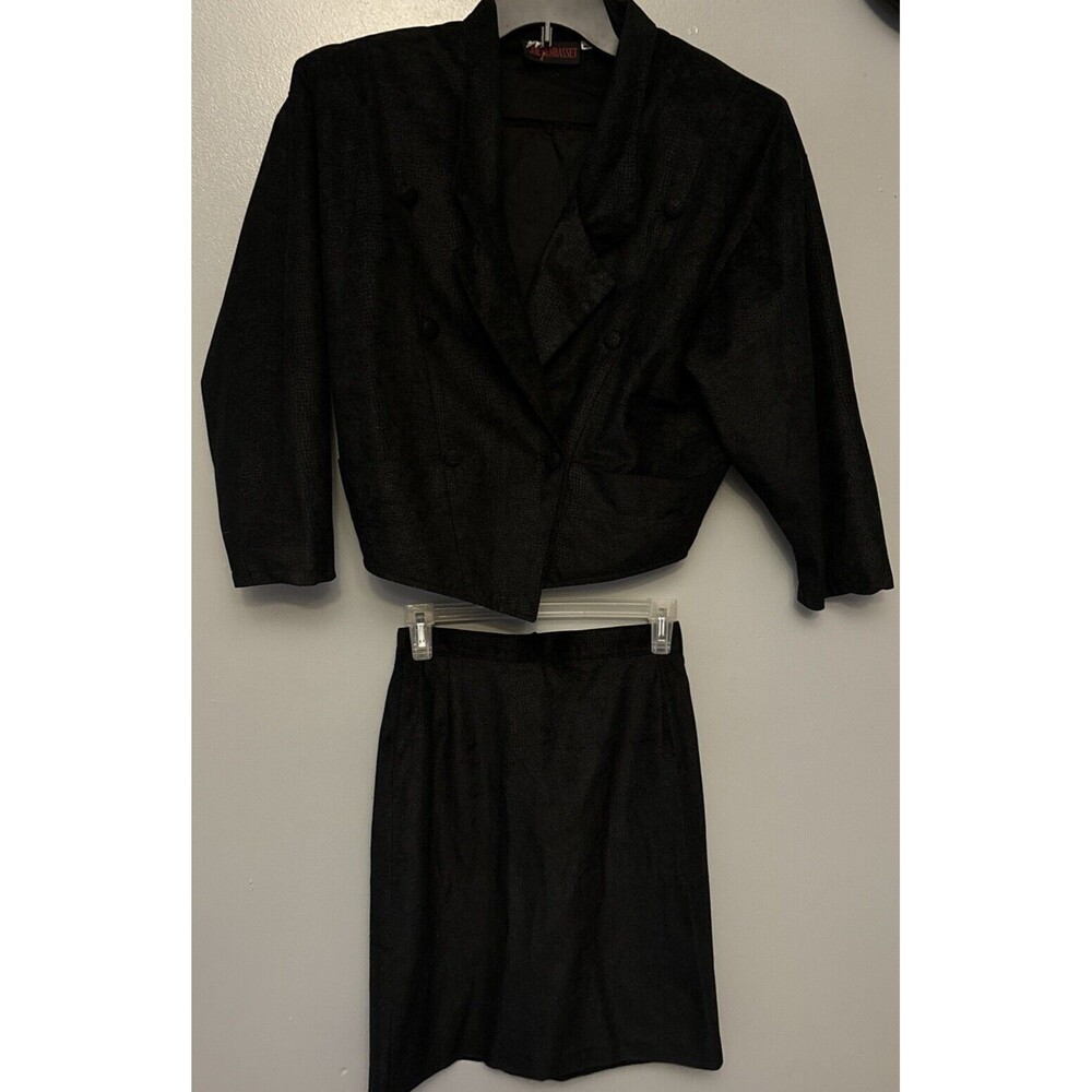 Joe Benbasset Black Animal Print Skirt / Blazer Set Size Med Zipper On Skirt.